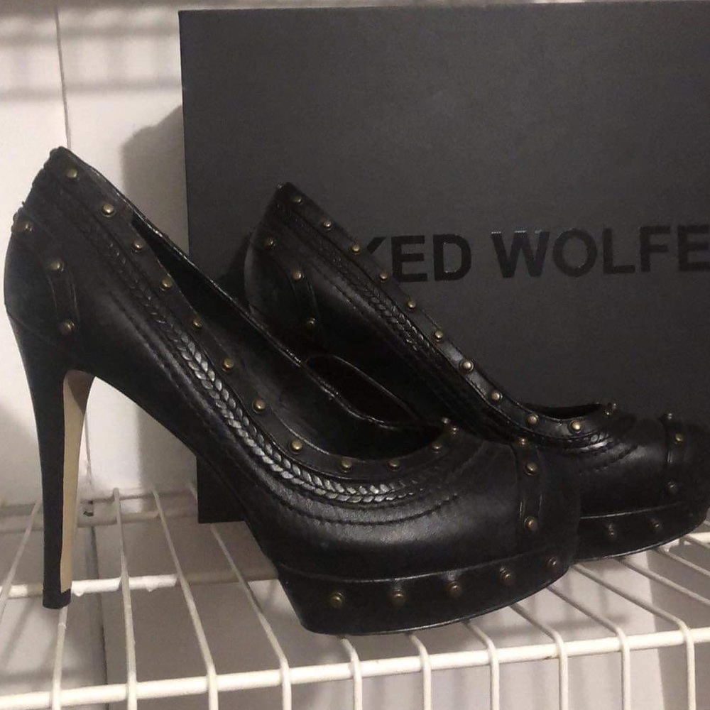 BCBG high heels